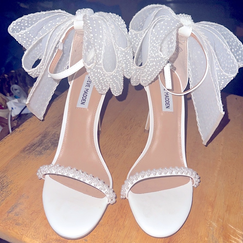 White Benni Pearl Bridal Shoe with Ruffle Bow